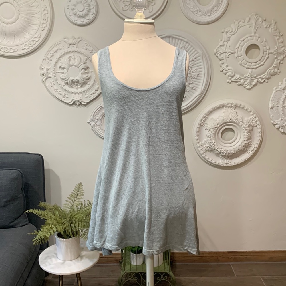 Anemia+ Kin sleeveless top
